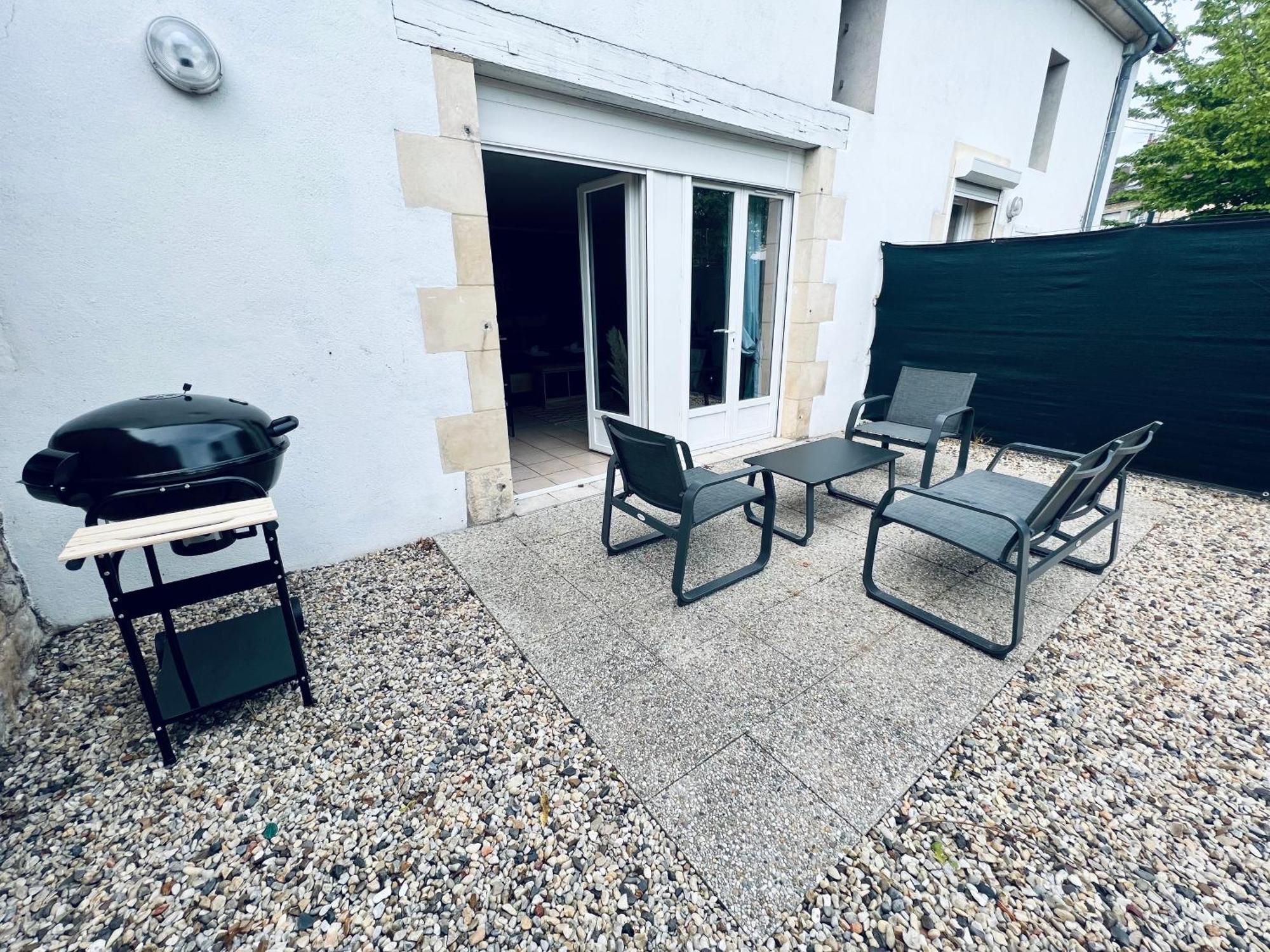 "Le Studio Bouddha" Studio Avec Terrasse, Centre Ville, Proche Gare, By Primo C0Nciergerie Nevers Dış mekan fotoğraf